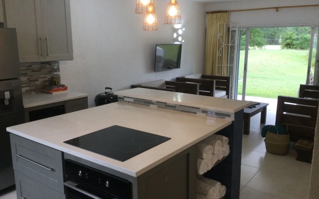 Moonshine 316 Rockley Golf Club