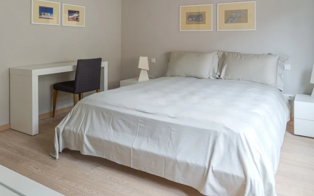 Four Stars Aparthotel