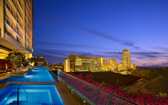 The Ritz-Carlton Residences, Waikiki Beach