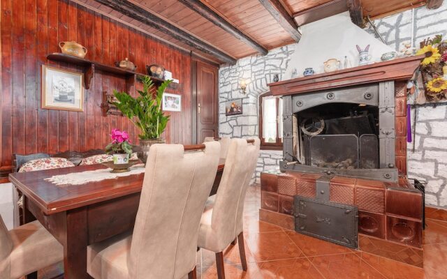 Holiday House Marina