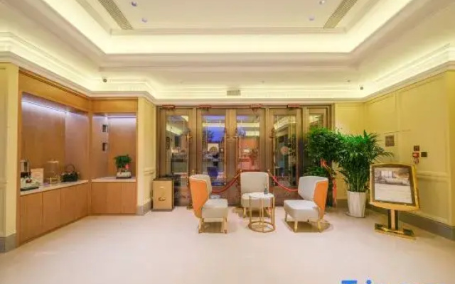 Vienna Hotel (Qinhuangdao Gold Dream Bay Qinhuang Eye)