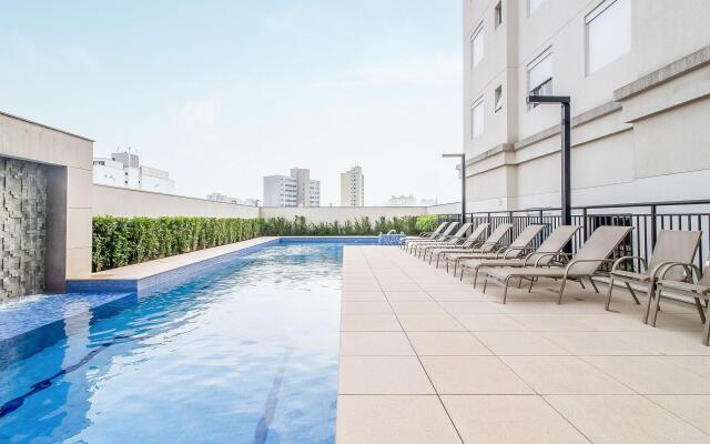 Apê iluminado e com vista alta no Brás