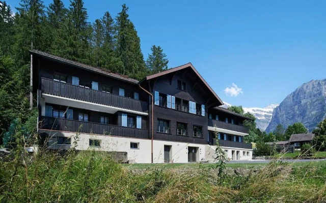 Eiger View Alpine Lodge