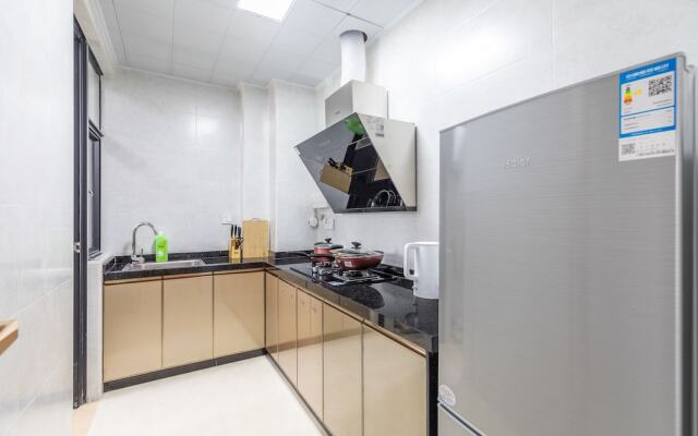 Locals Boutique Apartment Huafa Plaza 22