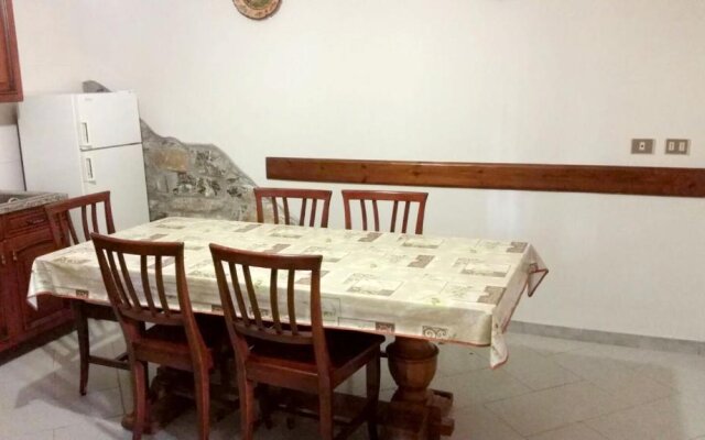 Apartment with 2 bedrooms in Petrosa with furnished terrace and WiFi 5 km from the beach