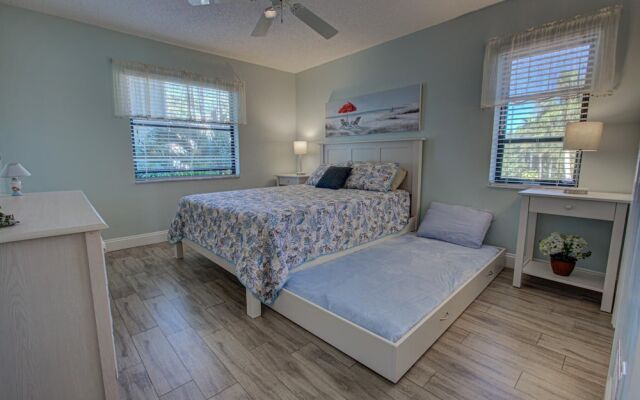 Anna Maria Island Beach Palms 2A