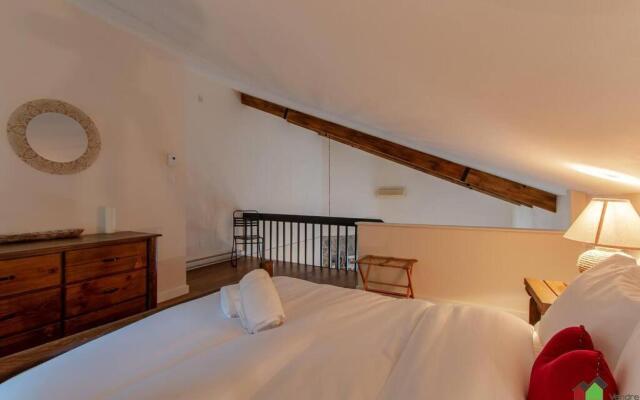Unique Tremblant view -fancy fully equipped apartment