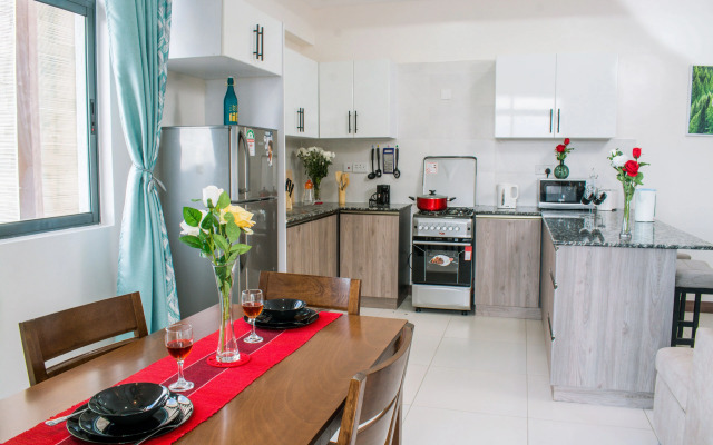 Deluxe 1 Bedroom With A View , Gym & Pool - Kilimani