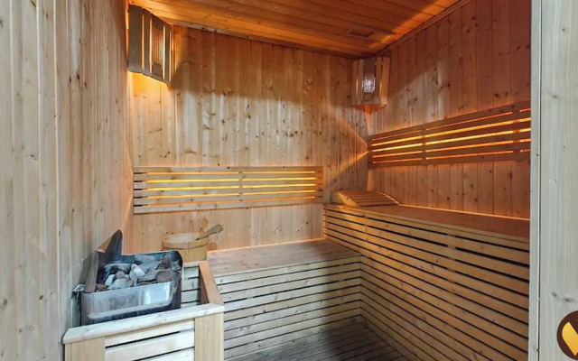 Vogue Jewelz Resident near MiracleGarden