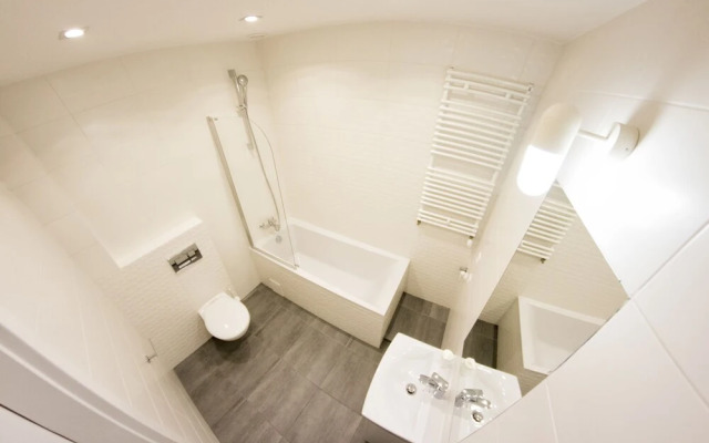 Rister Apartments