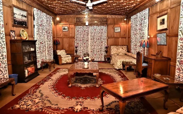 Kings Houseboats