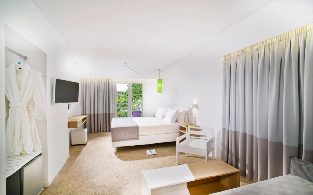 Marathon Beach Resort