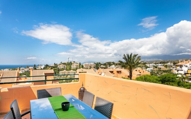 Elviria Marbella Luxury Penthouse Two Rooms PARKING and Golf
