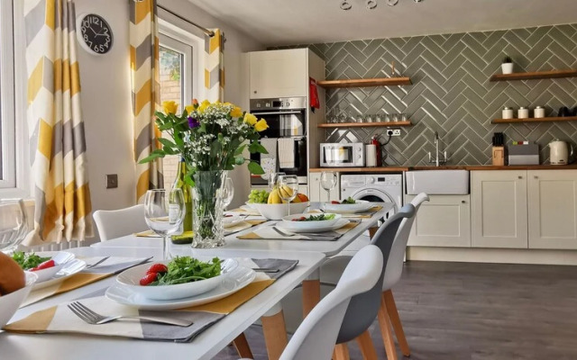 Clayton House by Your Lettings UK