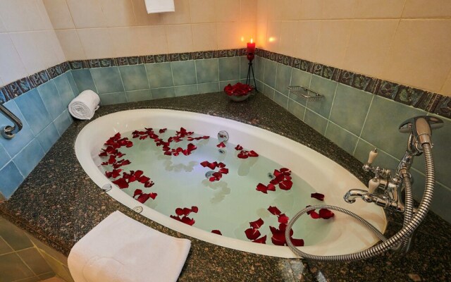 Rose Dream - 5 Bedrooms Palm Villa on the beach with private pool