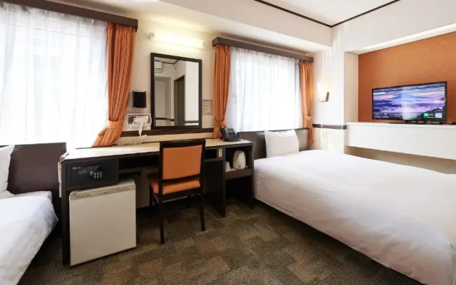 Toyoko Inn Kenkyu-gakuen Ekimae