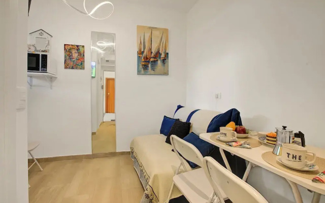Jolie Sur La Mer - Petit Studio