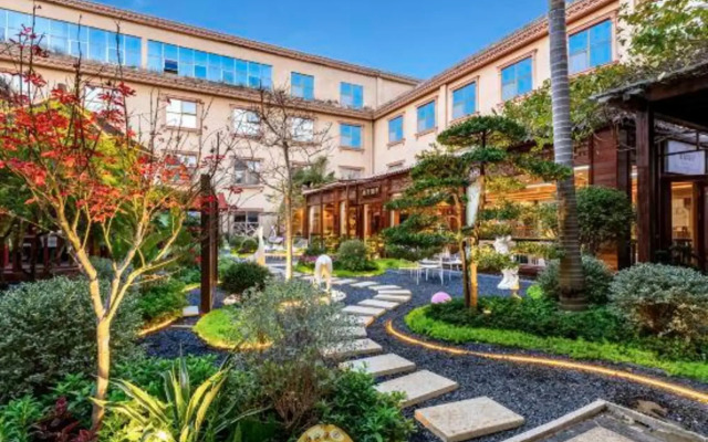 Yuzhou Hotel