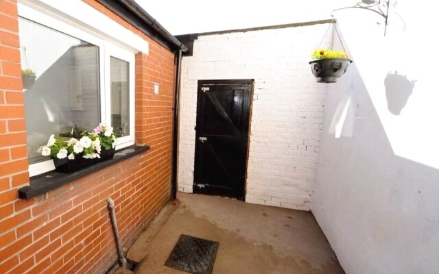 Belfast Budget Donegall Avenue 141