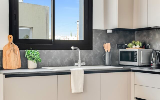 Sanders Crystal 1 - Charming 1-bdr Apt With Shared Pool