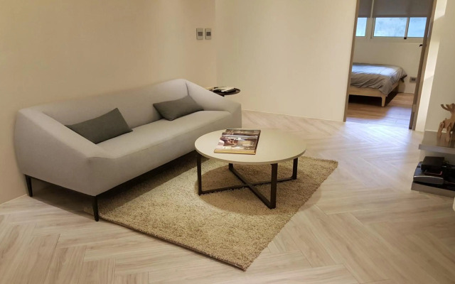 3 Bedrooms+1 Study room (Near Taipei 101 and MRT)