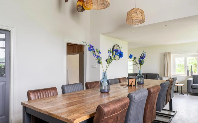 Spacious holiday home in Voorst with garden