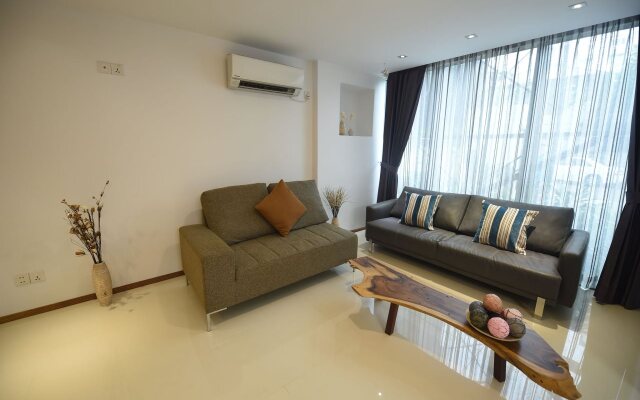 The Varsity House Inn & Serviced Apartments