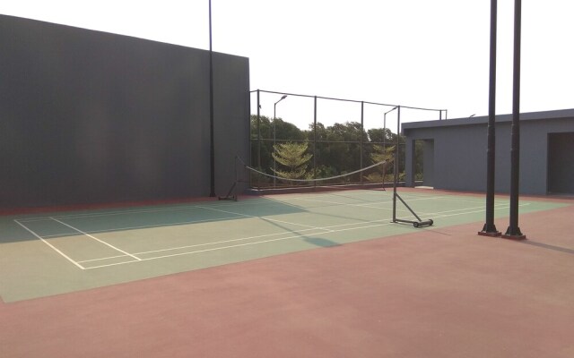 Nice And Comfort 1Br Apartment At Gold Coast