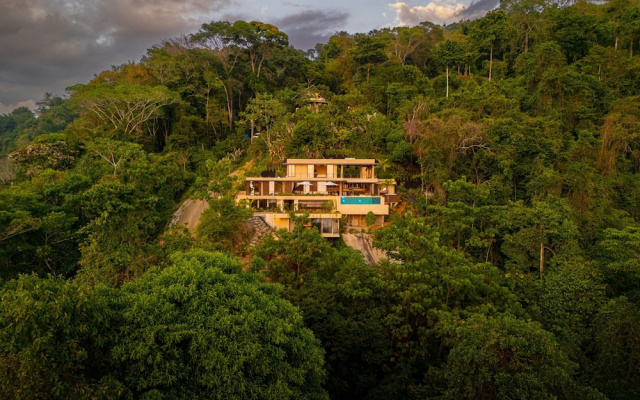 Riverstone Elevated Living Near Beach Town