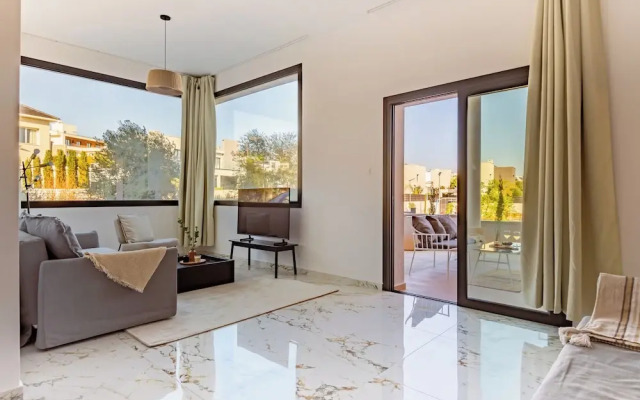 Sanders River Plaza Limassol Apartment