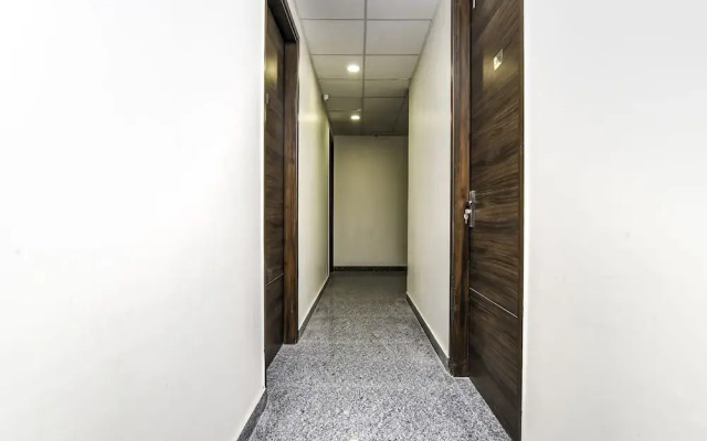 OYO Flagship 22449 Rajouri Garden J block