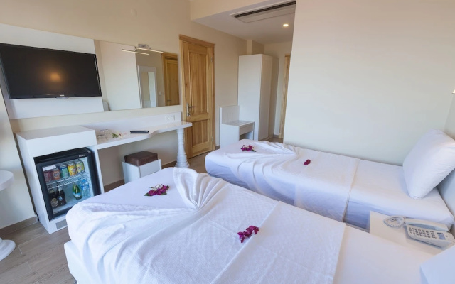 Kumluk Otel