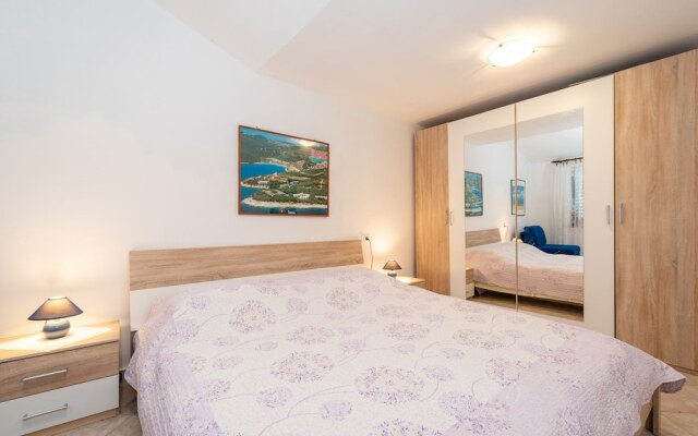 Apartments Mandica