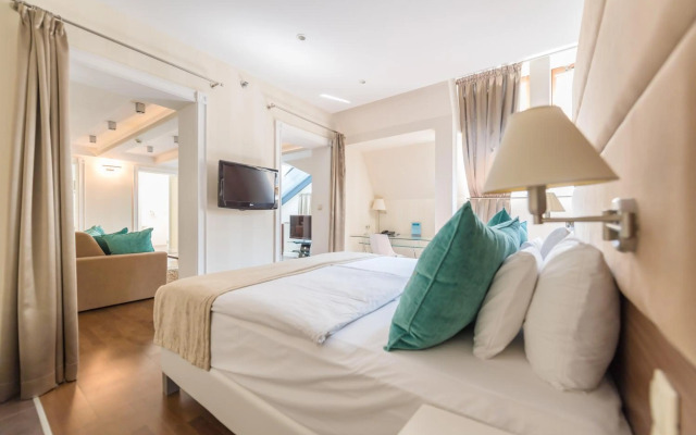 La Prima Fashion Hotel