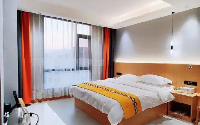 Menglian Starlight Smart Hotel