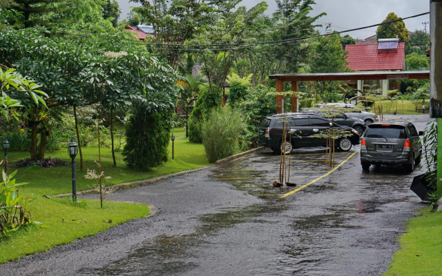 Spring Hill Hotel Ruteng
