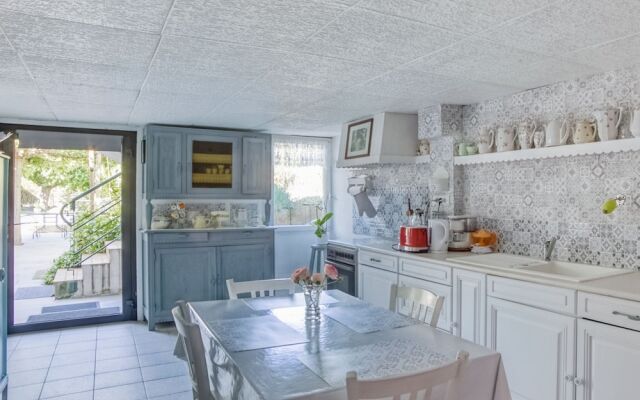 Comfortable Holiday Home in Roanne With Swimming Pool