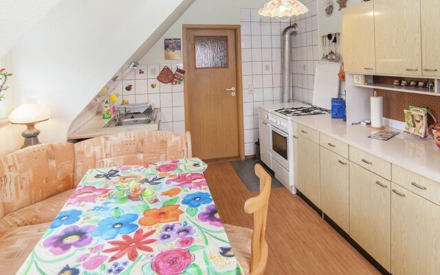 Quaint Apartment in Zella-mehlis With Garden
