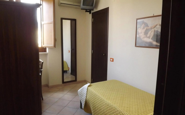 Hotel Columbia