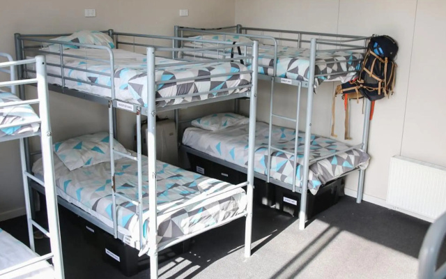 Barkly Backpackers – Guest Rooms – Melbourne
