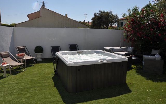 Holiday in Arles -Villa Jacuzzi