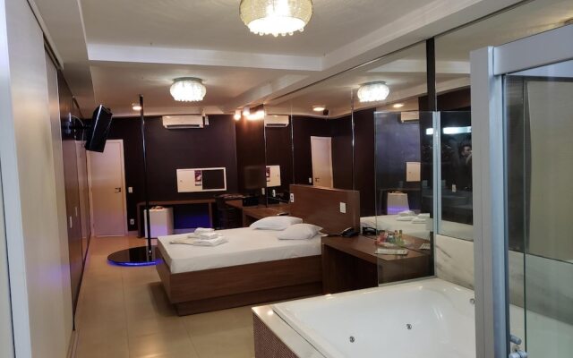 A Praia Motel - Adults Only