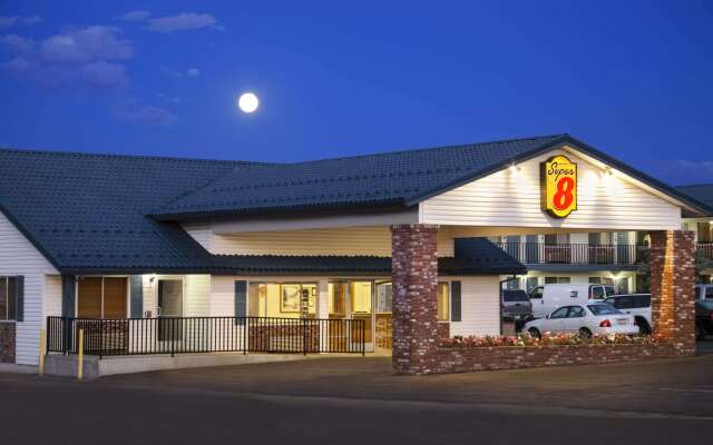 Super 8 By Wyndham Susanville