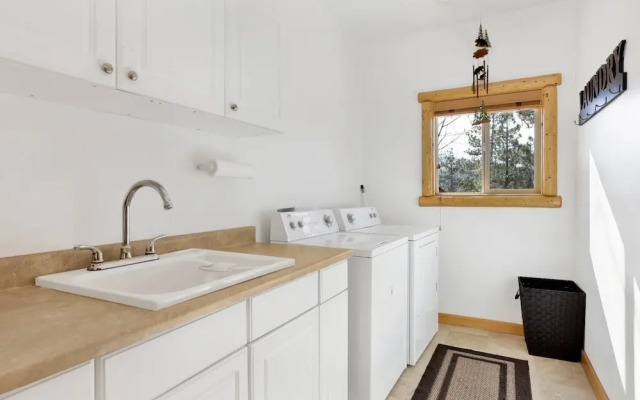 Cozy Lakeview Hideaway #2261
