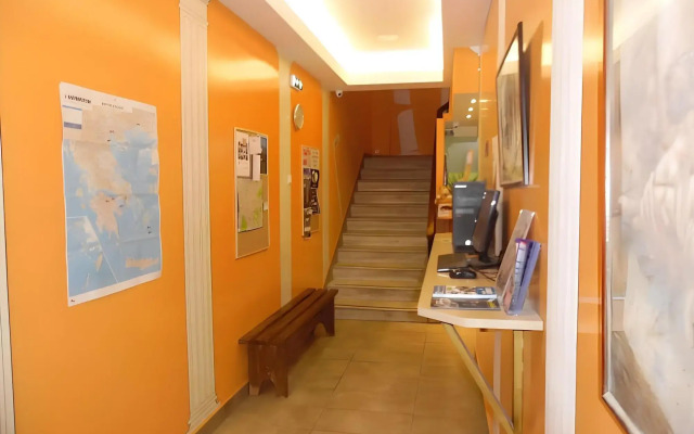 Zeus Hostel