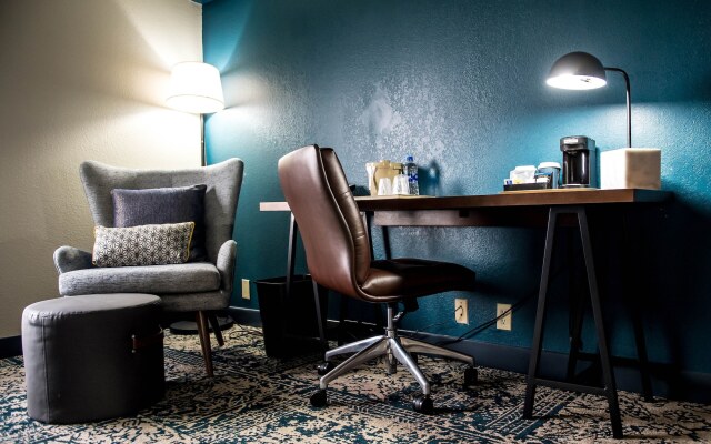 Four Points by Sheraton Greensboro Airport