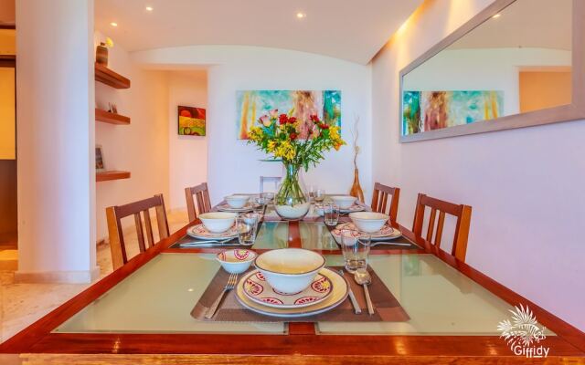 Deep Blue Condos - 102