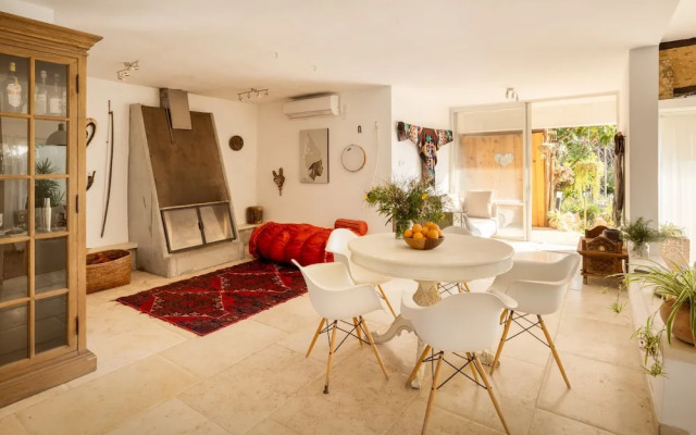 Caesarea Sea-Side Retreat by Sea N' Rent