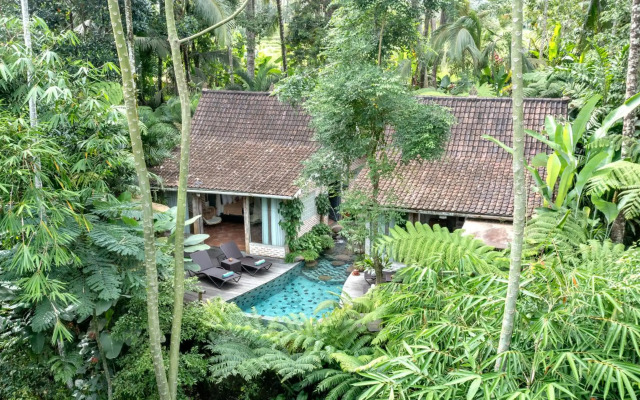 Pramana Giri Kusuma