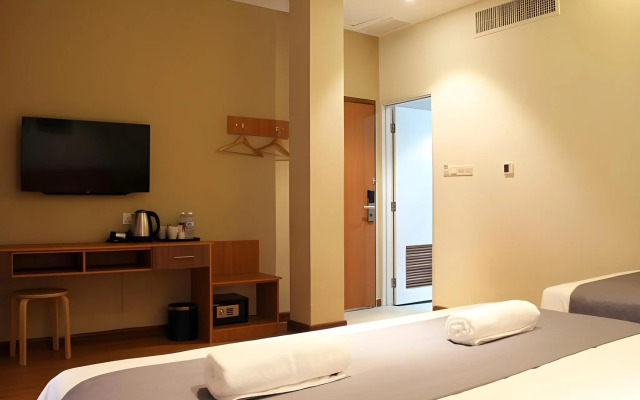 Ahyu Hotel